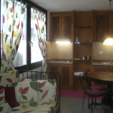 Apartmanhotel Jolly 3*