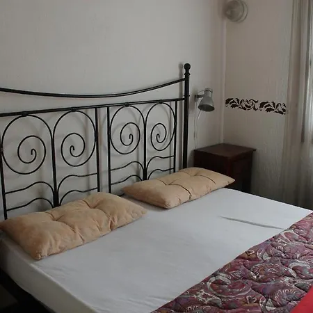 Jolly Ξενοδοχείο με διαμερίσματα 3*